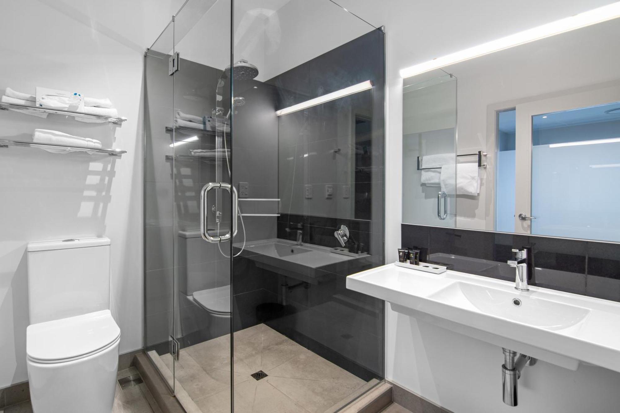 Hotel Riverside Marlborough 4*
